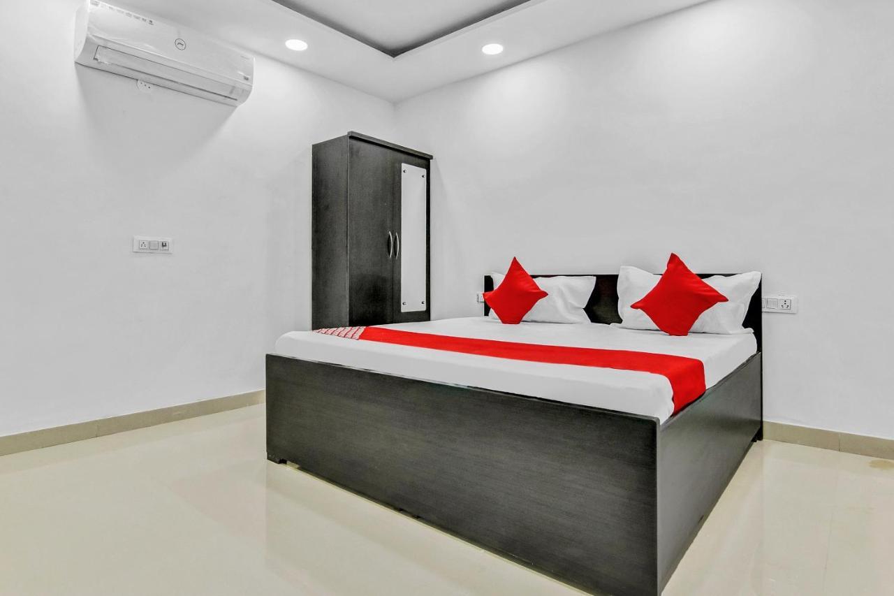 Flagship Hotel Secret Mirage Near Rithala Metro Station 新德里 外观 照片