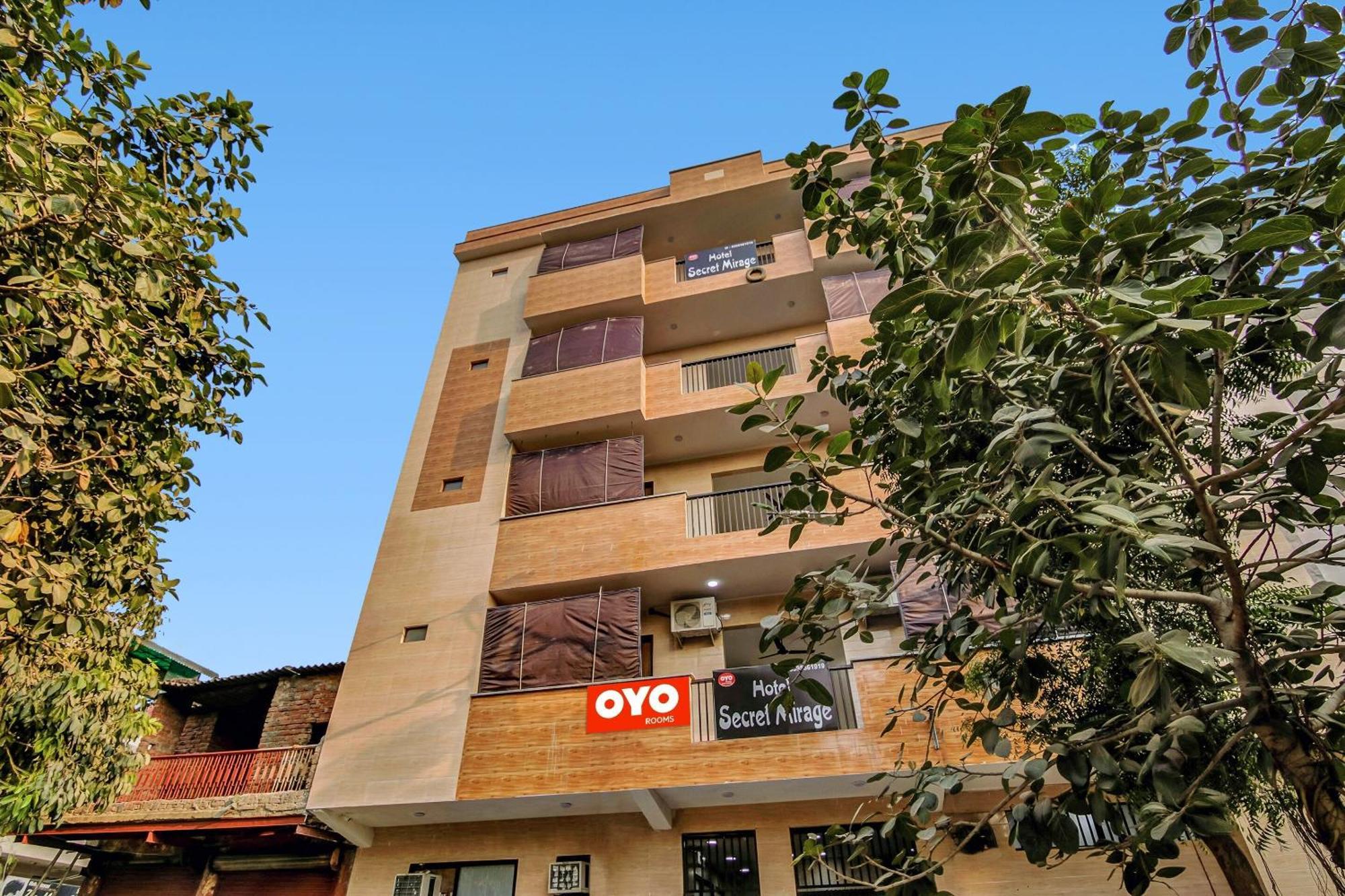 Flagship Hotel Secret Mirage Near Rithala Metro Station 新德里 外观 照片