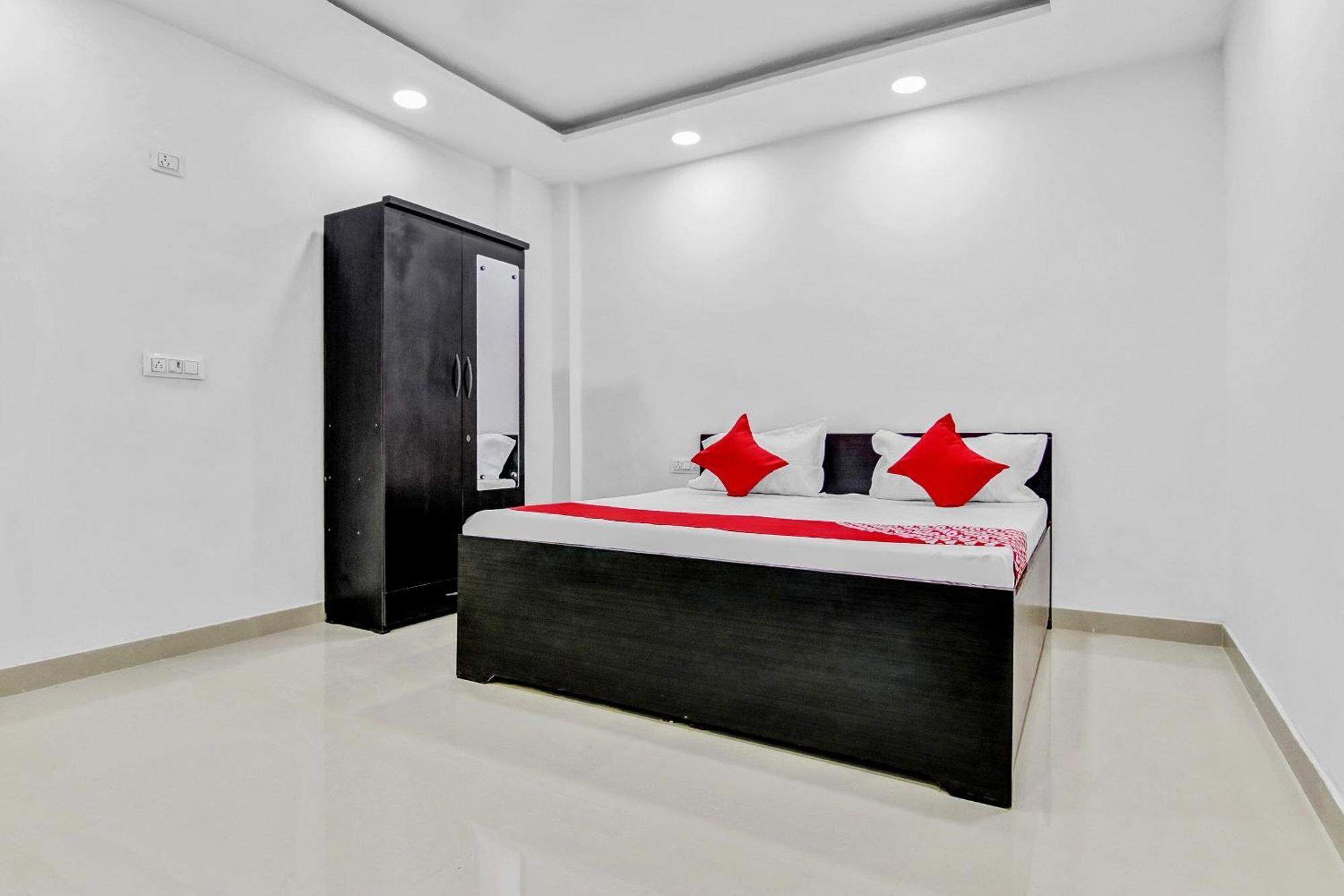 Flagship Hotel Secret Mirage Near Rithala Metro Station 新德里 外观 照片