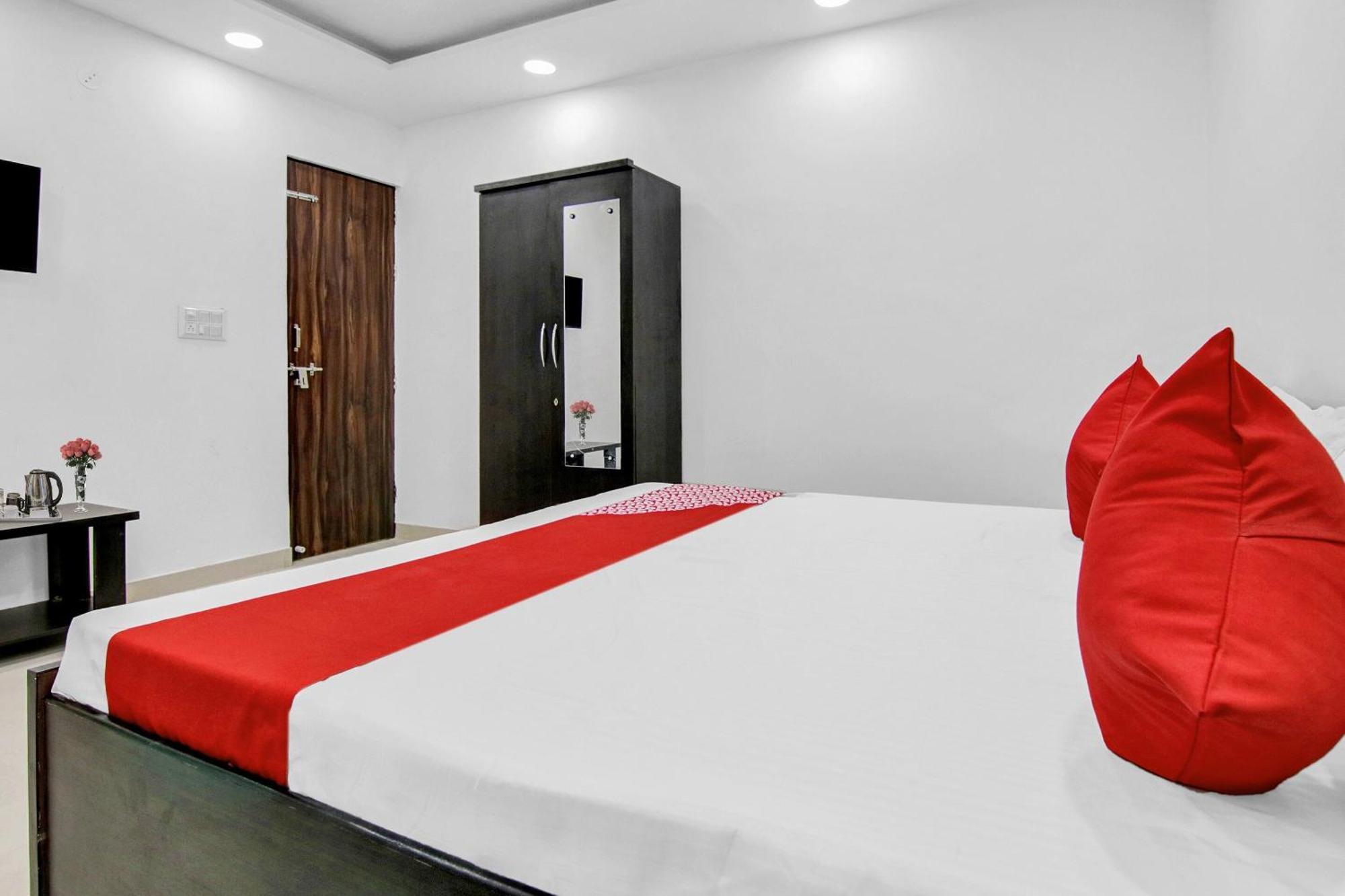 Flagship Hotel Secret Mirage Near Rithala Metro Station 新德里 外观 照片